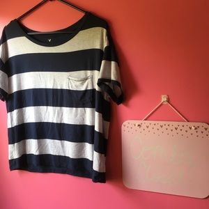 Navy striped American Eagle t-shirt